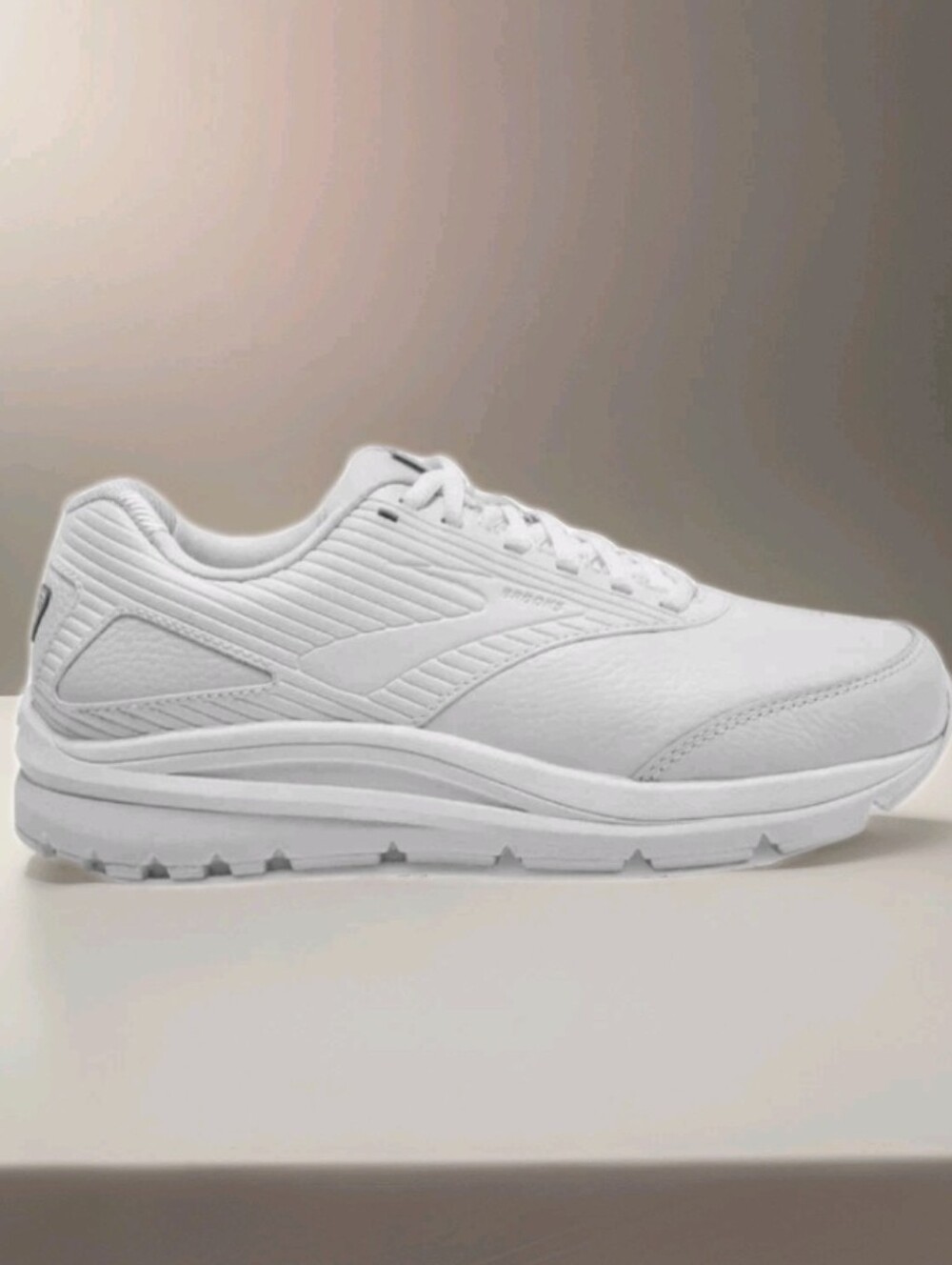 Brooks Addiction Walker 2 Sneakers Women's Size 10 NARROW (2A) White Leather
